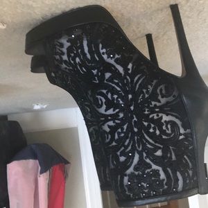 Size 10 BRAND NEW NEVER BEEN WORN BOOTS